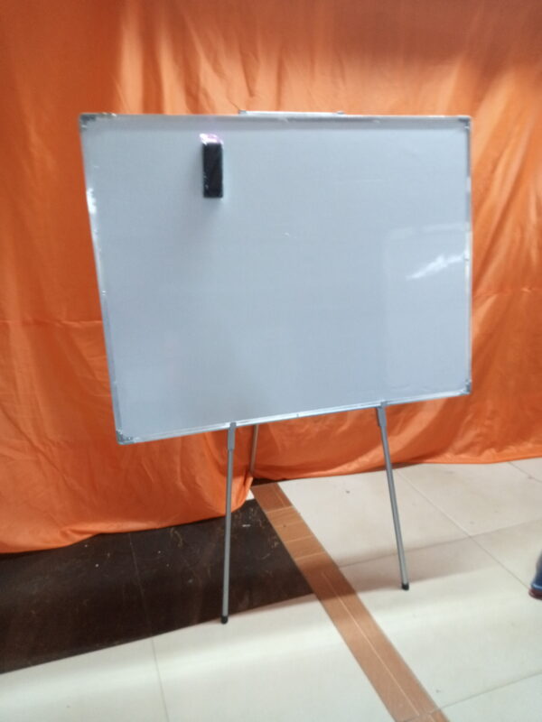 Heavy Duty Tripod Stand - Image 3