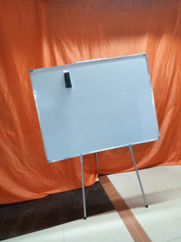 Heavy Duty Tripod Stand - Image 4