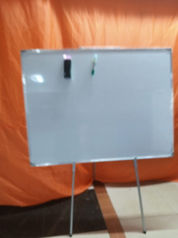 Heavy Duty Tripod Stand - Image 5