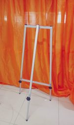 Heavy Duty Tripod Stand - Image 9