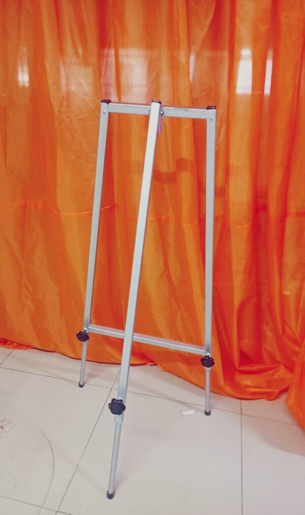 Heavy Duty Tripod Stand - Image 9