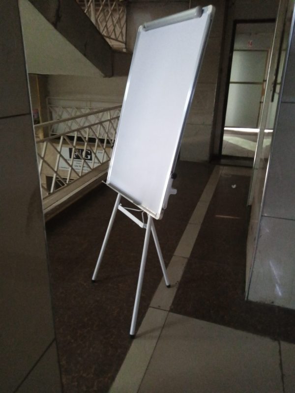 Imported Flip Chart Stand White Board 90cm x 60cm (3ft x 2ft) - Image 3