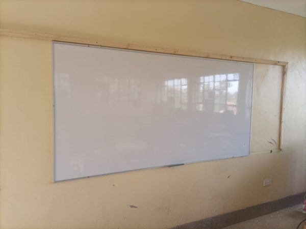 Heavy Duty White Board 240cm x 120cm (8ft x 4ft) - Image 9