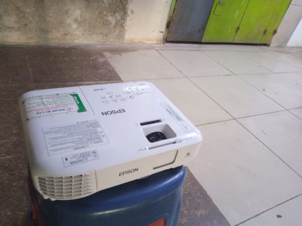 Projector For Hire - Image 2