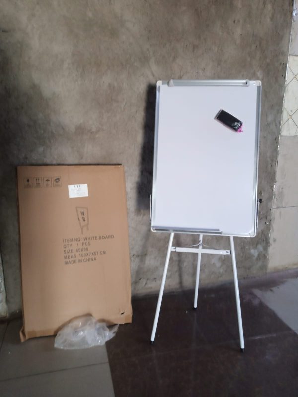 Flip Chart Stand Board + Free Eraser 90cm x 60cm (3ft x 2ft) - Image 3