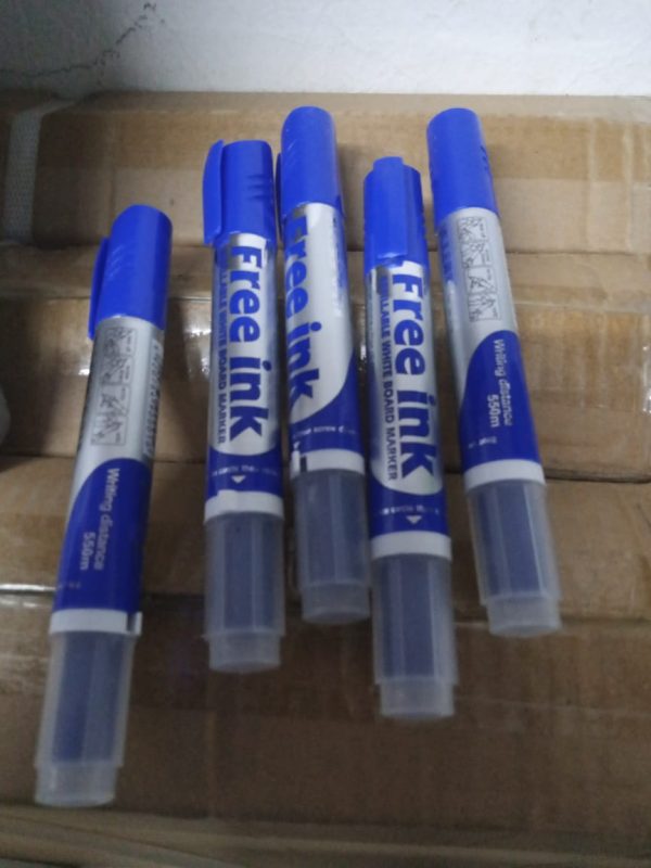 Free Ink Erasable White Board Markers (Blue / Black / Red / Green) - Image 9