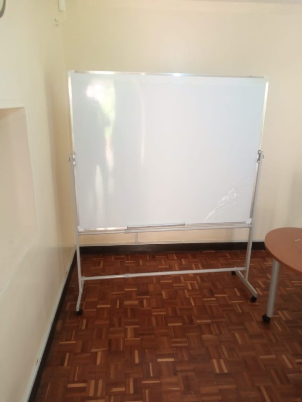Portable Single-sided White Board 150cm x 120cm (5ft x 4ft) - Image 3