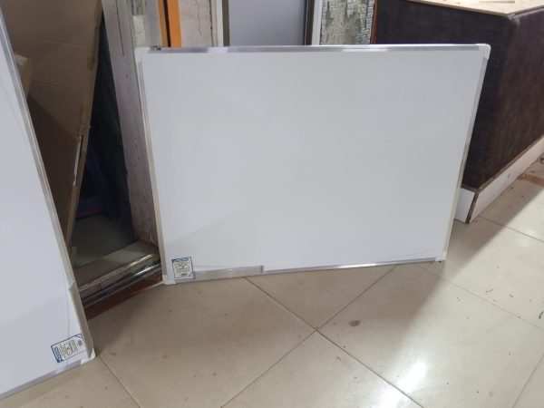 Magnetic White Board  For Office / Home / School 120cm x 90cm (4ft x 3ft) - Image 2