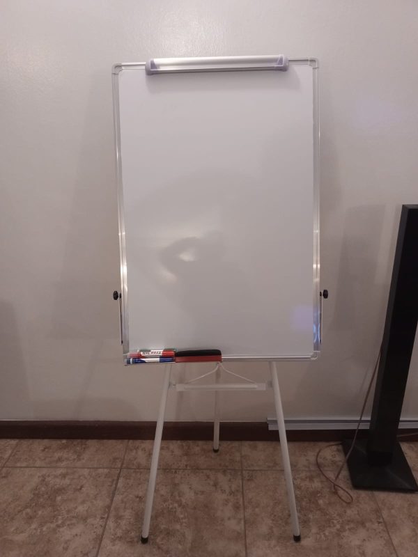Magnetic Flip Chart Stand 60cm x 90cm (2ft x 3ft) - Image 4