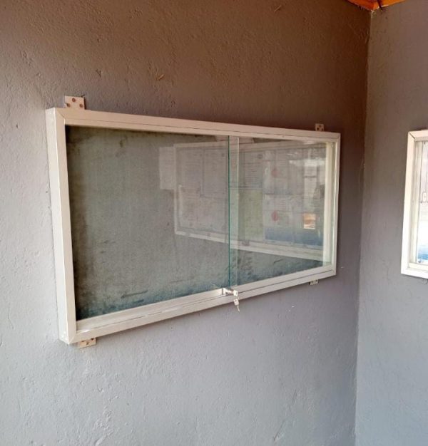 White fabric Sliding Glass Lockable Notice Board 120cm x 90cm (4ft x 3ft) - Image 2