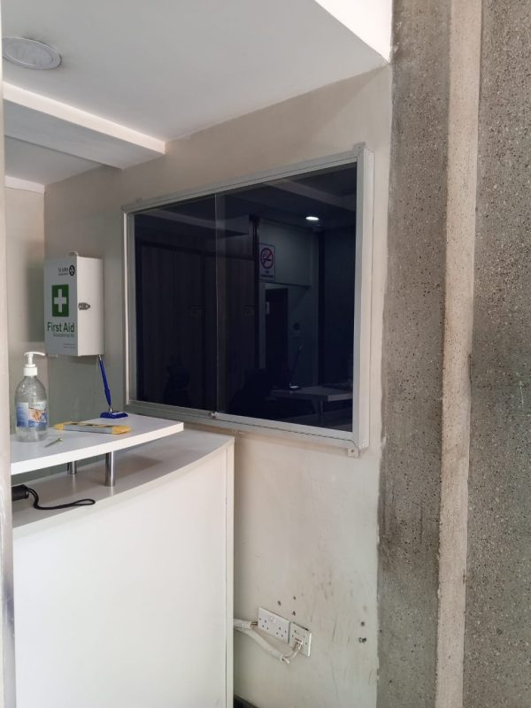 Sliding Glass Notice Boards 150cm x 120cm (5ft x 4ft) - Image 3