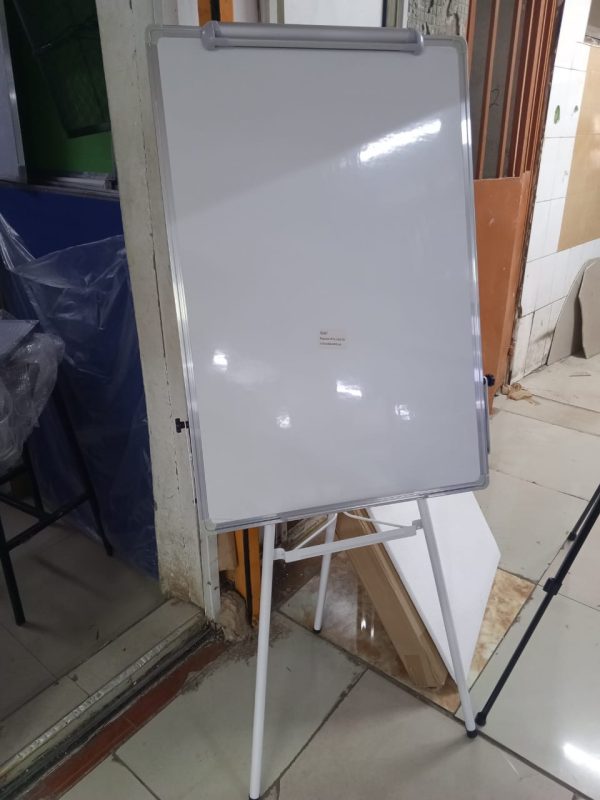 Imported Flipchart Stand 90cm x 60cm - Image 2